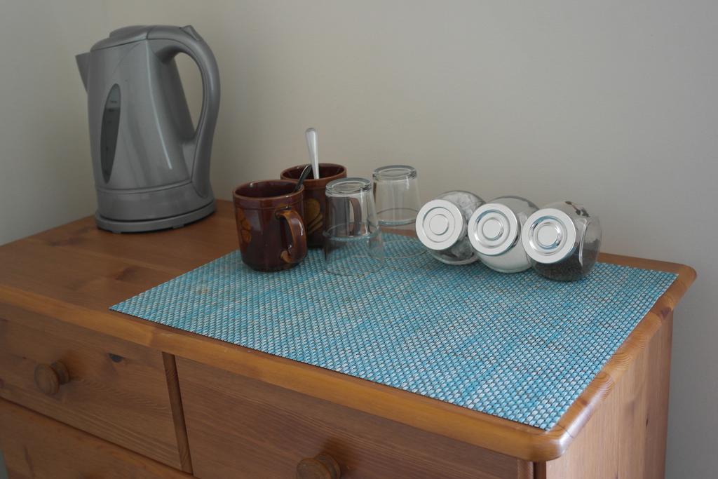 Hikers And Bikers Bed and Breakfast Hadfield Værelse billede