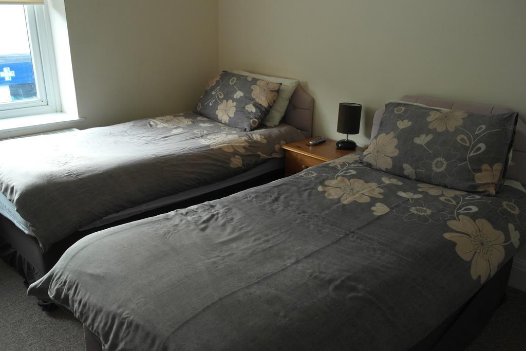 Hikers And Bikers Bed and Breakfast Hadfield Værelse billede